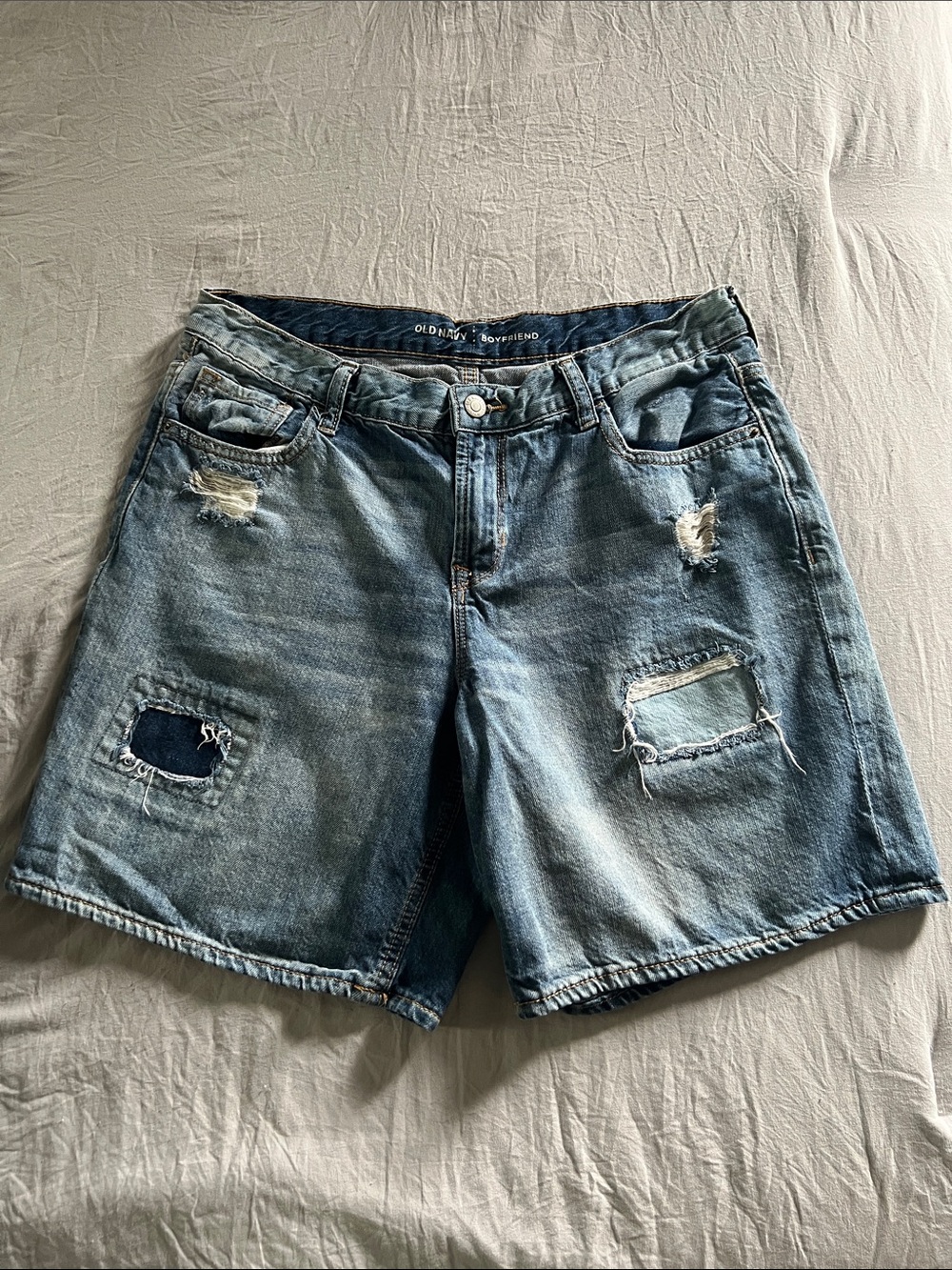 Old Navy Light Wash Distressed Women’s Denim Shorts